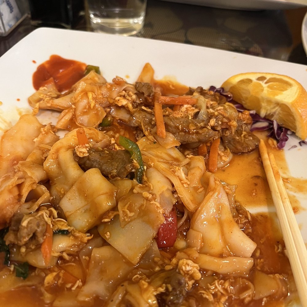 Amazing Thailand - Drunken Noodles : skip this one unless you're craving for tomato ketchup egg style - Thai Near Me - King, North Carolina Amazing Thailand - Drunken Noodles : skip this one unless you're craving for tomato ketchup egg style - Thai Near Me - King, North Carolina