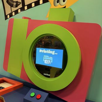 Crayola Experience - Print your own coloring pages - Amusement Parks Near Me - Orlando, Florida