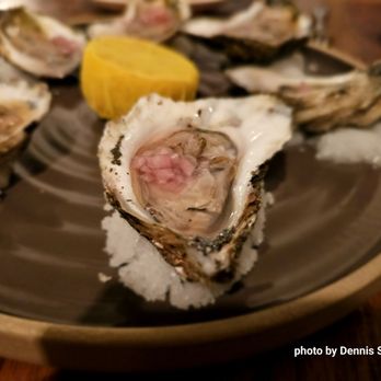 Heirloom Doylestown - Fresh beautiful oysters - American Near Me - Doylestown, Pennsylvania