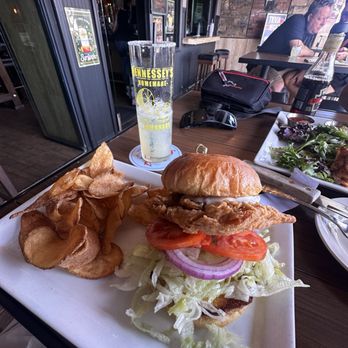 Hennessey's Tavern - Fried Chicken Sandwich - Irish Pub Near Me - Manhattan Beach, California Hennessey's Tavern - Fried Chicken Sandwich - Irish Pub Near Me - Manhattan Beach, California