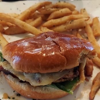 19 Degrees North - Jerk Chicken Sandwich - Seafood Near Me - Dahlonega, Georgia 19 Degrees North - Jerk Chicken Sandwich - Seafood Near Me - Dahlonega, Georgia