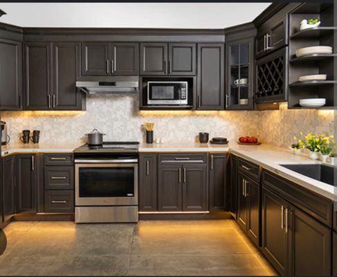 Daley Renovations Logo