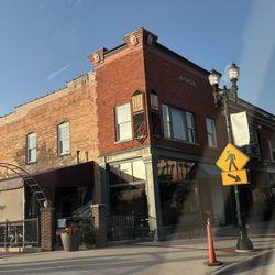 Flat River Grill - Front of restaurant