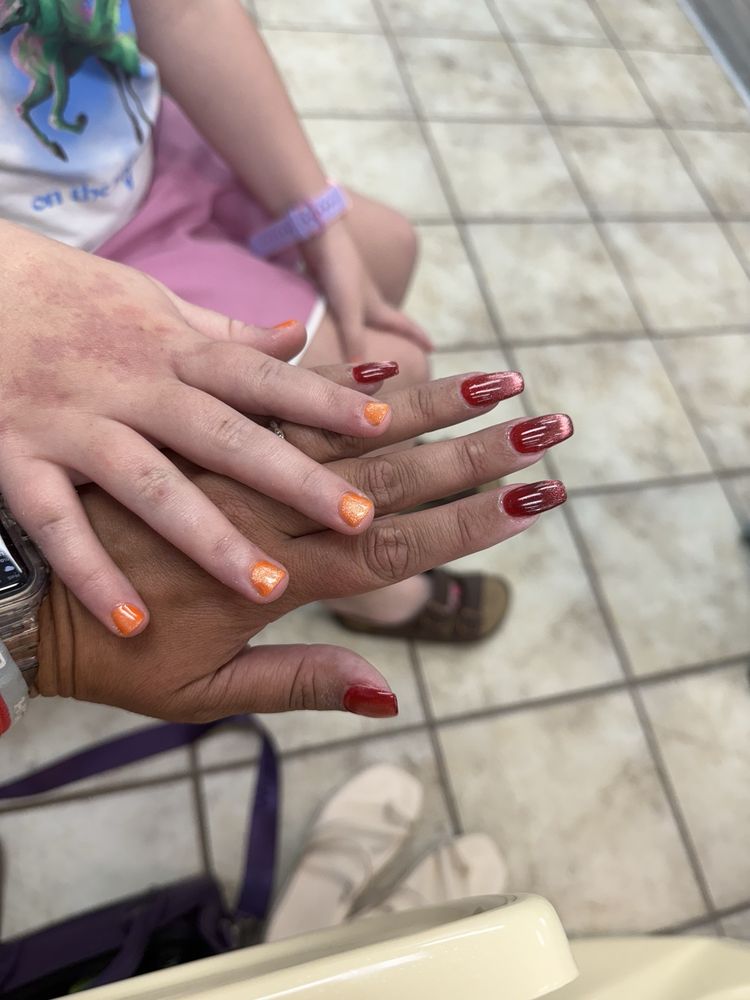 A Plus Nails Logo