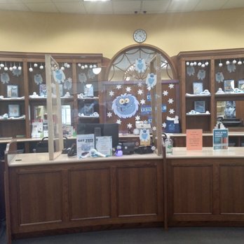 Reed Memorial Library - Reception area..... - Libraries Near Me - Ravenna, Ohio