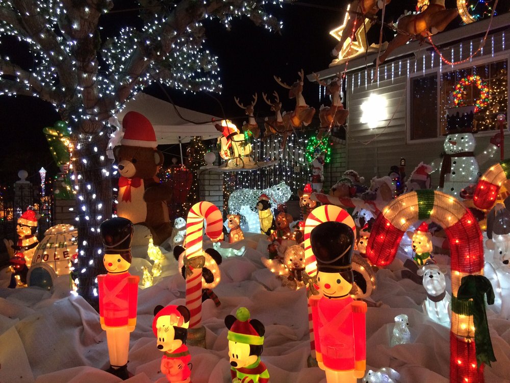 EDMUNDO ROMBEIRO’S CHRISTMAS IN NOVATO 209 Photos & 47 Reviews 34