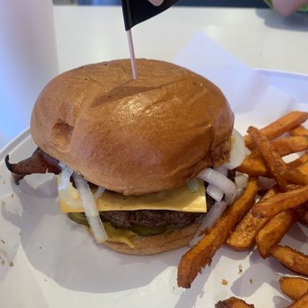 Chapps Burgers - Burgers Near Me - Cedar Hill, Texas