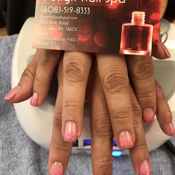 Design Nail Spa - Ombré gel nails - Nail Salons Near Me - La Crosse, Wisconsin