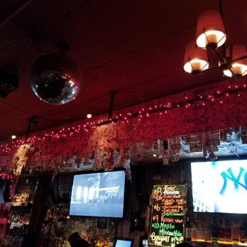 Whiskey Trader - Sports Bars Near Me - New York, New York