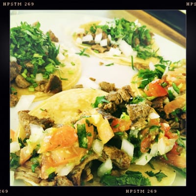 TAQUERIA SANTOS LAGUNA by null