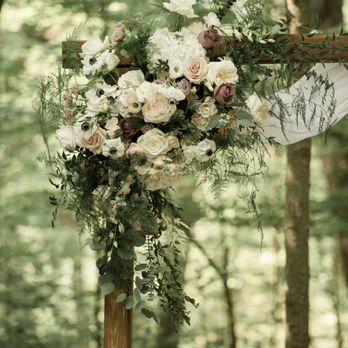 Blooms Studio - Florists Near Me Blooms Studio - Florists Near Me