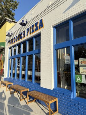 Wallflour Pizza by null