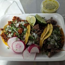 Los 4 Vientos Carniceria - ToGo Chorizo Taco, Sudadero Taco, Cabeza Taco