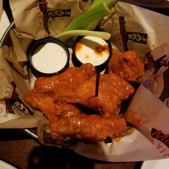 Jake Melnick's Corner Tap - Buffalo wings - Sports Bars Near Me - Chicago, Illinois Jake Melnick's Corner Tap - Buffalo wings - Sports Bars Near Me - Chicago, Illinois