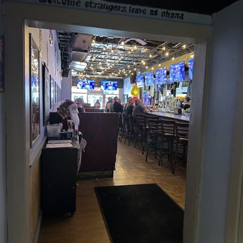 Kaya Island Eats - Indoor Dining Area and Bar - Caribbean Near Me - Key West, Florida