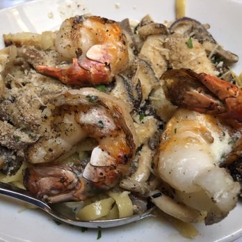 Metropolitan Grill - Dungeness Crab and Prawn Fettuccine - American Near Me - Seattle, Washington Metropolitan Grill - Dungeness Crab and Prawn Fettuccine - American Near Me - Seattle, Washington