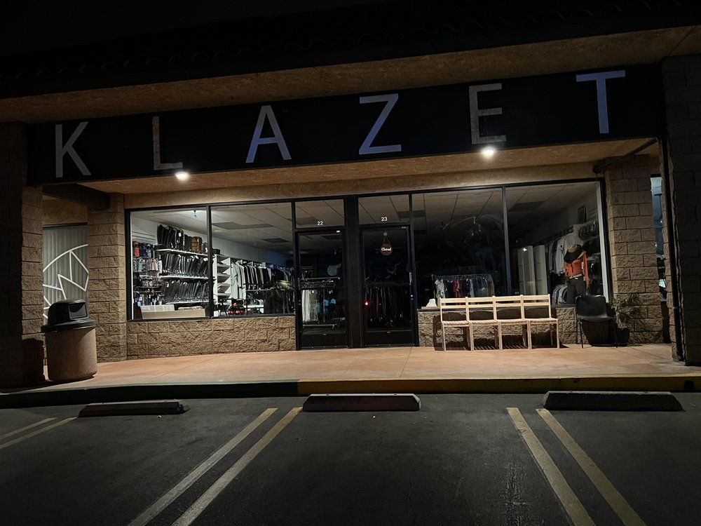 Klazet Logo