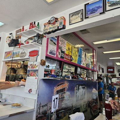 Mr D'z Route 66 Diner by null