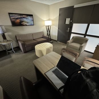 Embassy Suites by Hilton Denver Central Park - Common area - Hotels Near Me - Denver, Colorado Embassy Suites by Hilton Denver Central Park - Common area - Hotels Near Me - Denver, Colorado