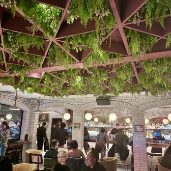 Linden - New American Near Me - Los Angeles, California