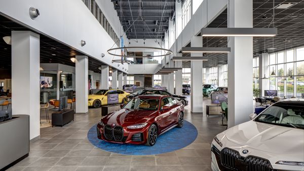 BMW OF TIGARD - Updated August 2025 - 68 Photos & 331 Reviews - 10035 ...