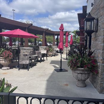 Verde - Outside seating area - Desserts Near Me - Greenwood, Indiana Verde - Outside seating area - Desserts Near Me - Greenwood, Indiana