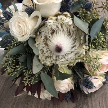 Karen's Flower Boutique - Bride Bouquet - Florists Near Me - La Puente, California Karen's Flower Boutique - Bride Bouquet - Florists Near Me - La Puente, California