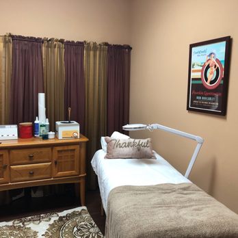 HoochiCoochi Wax Studio - Treatment room - Waxing Near Me - Stuart, Florida