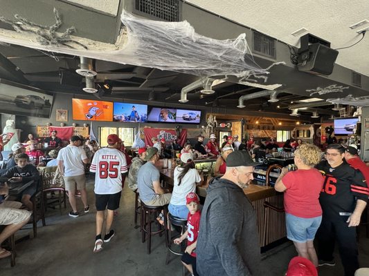 Cruisers Pizza Bar Grill by null