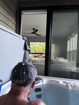 Bullfrog Spas Factory Outlet