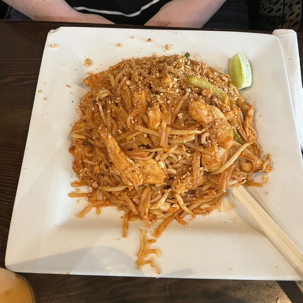 Chicken Pad Thai Chicken Dinner