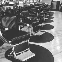 Floyd's 99 Barbershop