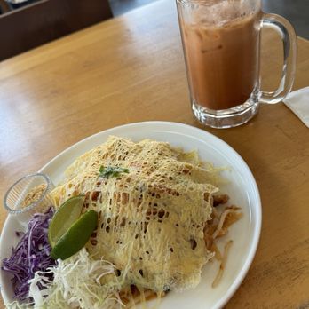 Mee Dee Thai Kitchen - Mee Dee Pad Thai and Thai Iced Tea - Thai Near Me - Los Angeles, California Mee Dee Thai Kitchen - Mee Dee Pad Thai and Thai Iced Tea - Thai Near Me - Los Angeles, California