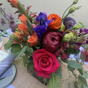 Les' Blooms Floral - Florists Near Me - Brooklyn, New York