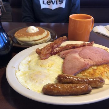 Village Inn - Ultimate breakfast - Diners Near Me - Lincoln, Nebraska