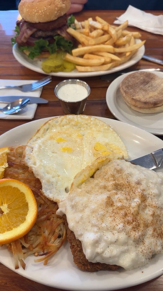 Salmon Bay Café