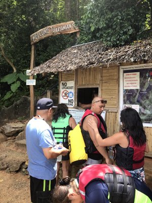Kayangan Lake by null