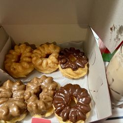 D & K Donut Shop - Ordered at 6:15 am - Still warm, yum!!