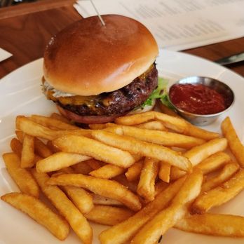 The Grayson Hotel - Wagyu burger and fries - Hotels Near Me - Miami, Florida