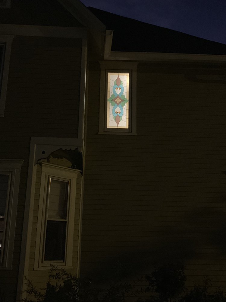 THE GLASS GARDEN Updated October 2024 25 W Milwaukee St, Janesville