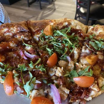 Cowboy Pizza - Bbq chicken pizza, it's AMAZING - Pizza Near Me - Cave Creek, Arizona Cowboy Pizza - Bbq chicken pizza, it's AMAZING - Pizza Near Me - Cave Creek, Arizona
