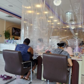 Elite Nails - They put up plastic between the customer and technicians. - Nail Salons Near Me - Chicago, Illinois Elite Nails - They put up plastic between the customer and technicians. - Nail Salons Near Me - Chicago, Illinois
