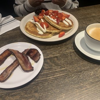 Loaded Joe's - Avon Restaurants - Lemon ricotta pancakes - Coffee & Tea Near Me - Avon, Colorado