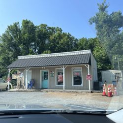 J's Coffee House - Front of the little place