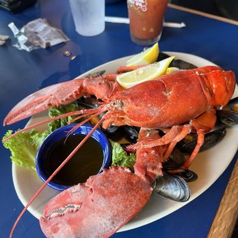 Boston Sail Loft - Lobster - Bars Near Me - Boston, Massachusetts