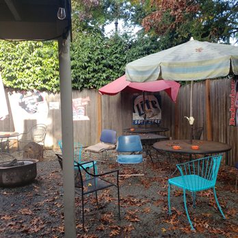 The Old Inn Tavern - Bars Near Me - Snohomish, Washington