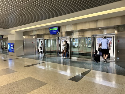 Cincinnati/Northern Kentucky International Airport by null