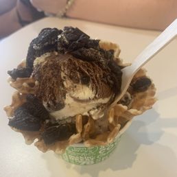 Cheer y Garcia and Totally Baked Ice Cream