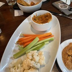 Hummus and veggies