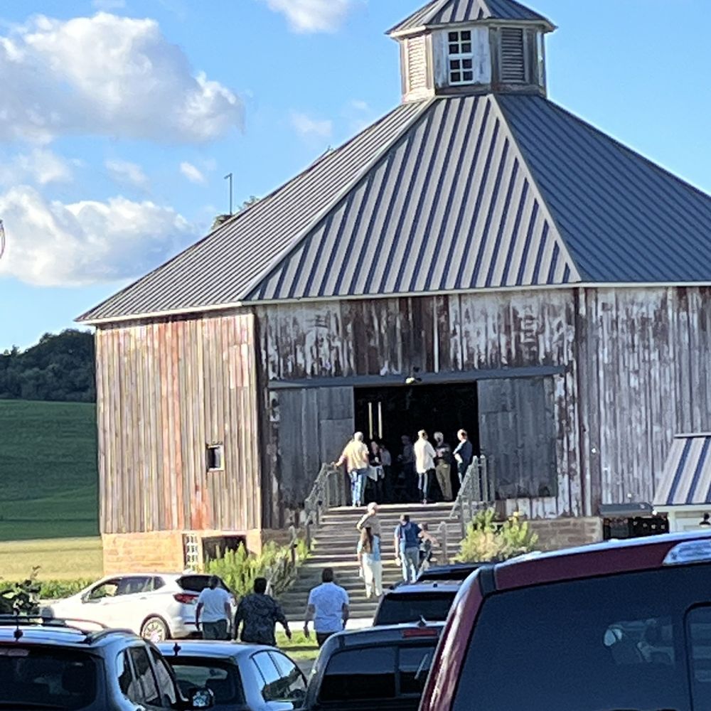 Octagon Barn - Octagon barn exterior - Party & Event Planning Near Me Octagon Barn - Octagon barn exterior - Party & Event Planning Near Me